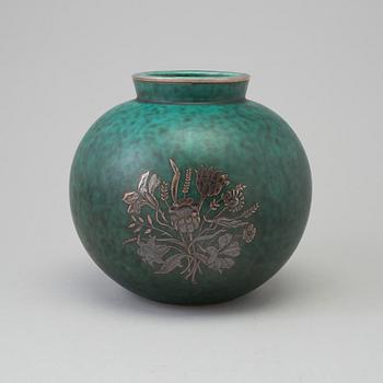 WILHELM KÅGE, an 'Argenta' stoneware vase from Gustavsberg, 1948.