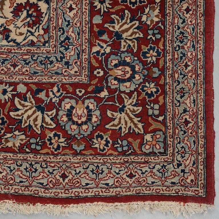 MATTO, semi-antique/Old Nain Tuteshk, part silk, ca  228 x 150 cm.