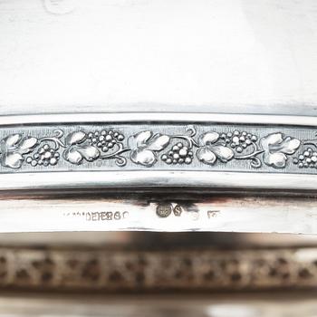 Bägare med lock, silver, svenska importstämplar samt K Anderson, Göteborg 1913.