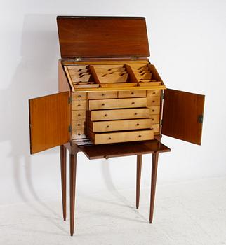 FÖRVARINGSSKÅP/PULPET, 1940/50-tal.