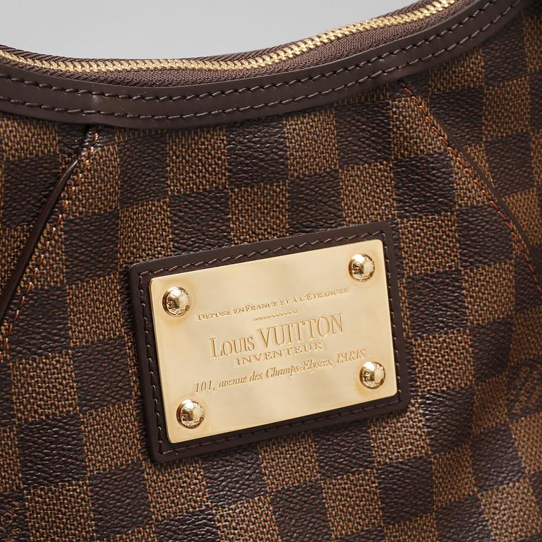 A bag from Louis Vuitton, model "Thames".