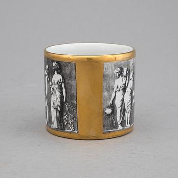 KOPP, Fornasetti, Milano, omkring 1900-talets mitt.