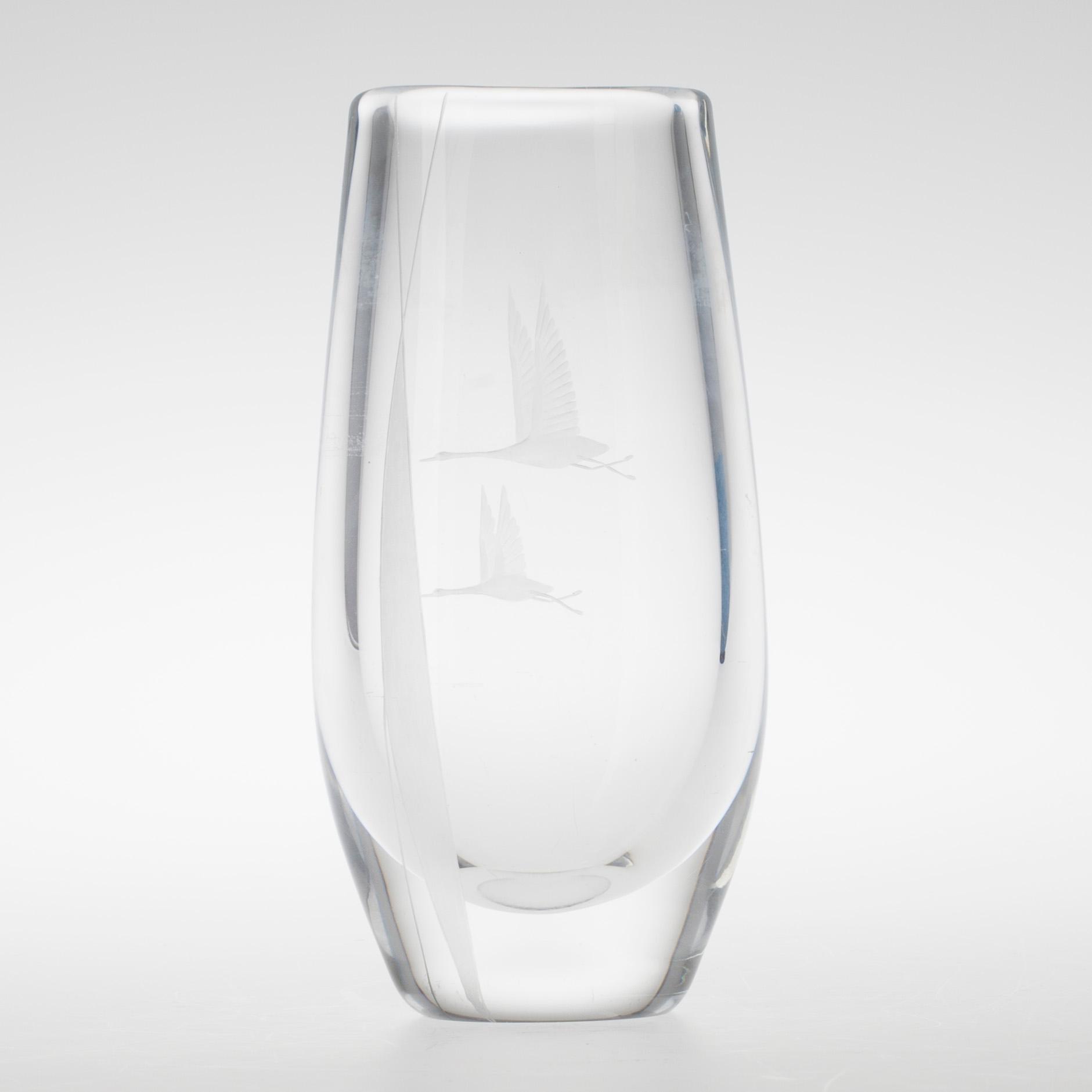 KONSTGLAS, 3 st, Kosta Boda samt Orrefors, 1900-senare hälft.