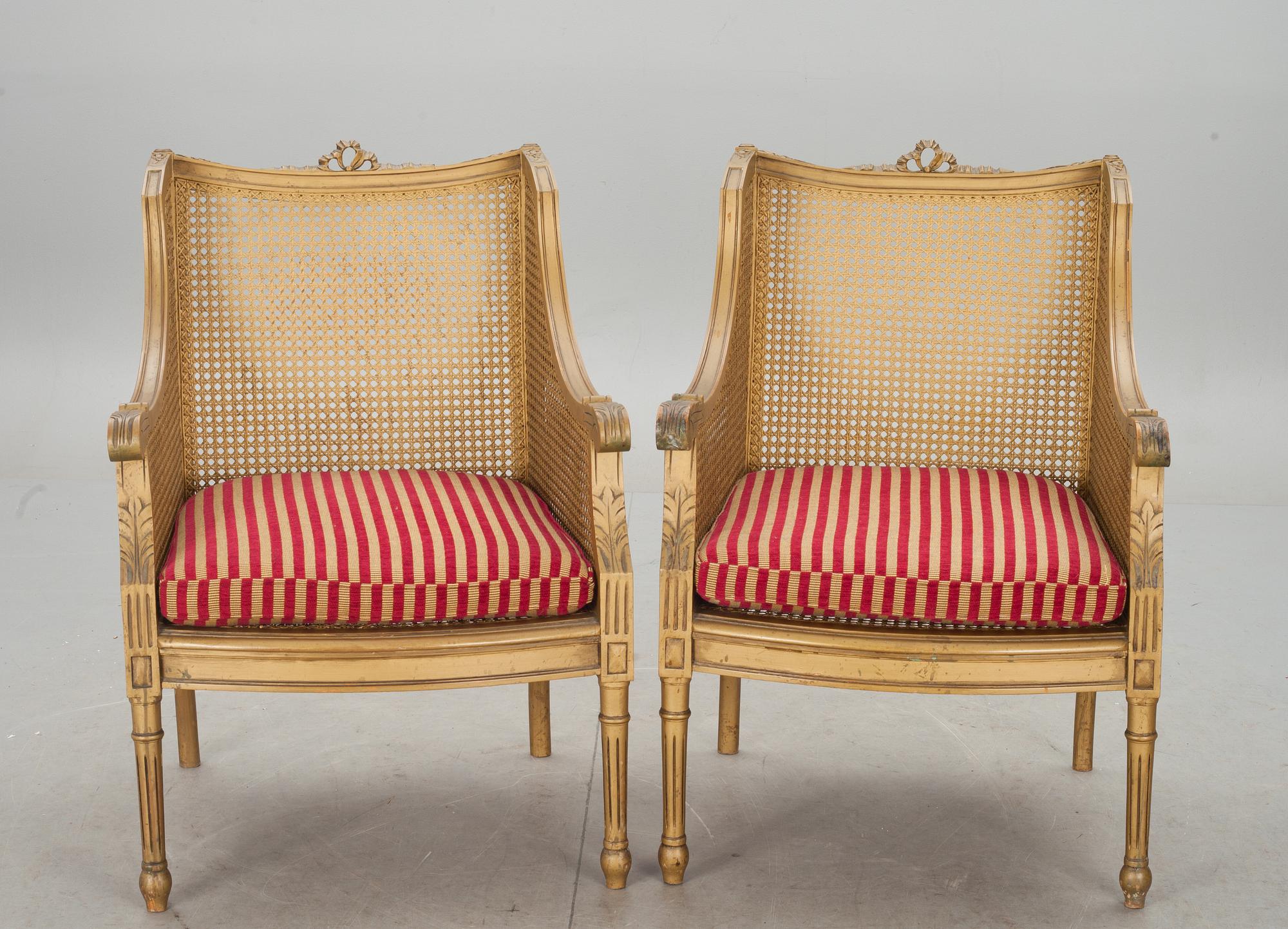 BERGERER, ett par, gustaviansk stil, 1900-talets första hälft.