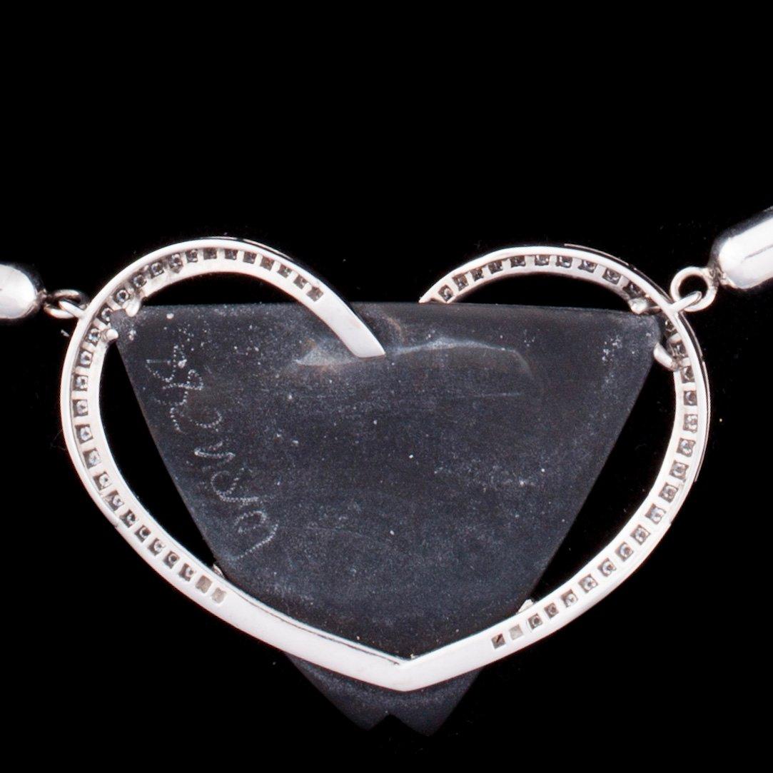 COLLIER.