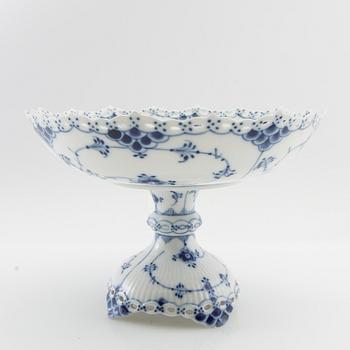 Service "Musselmalet" 15 pcs Royal Copenhagen Denmark late 20th century.