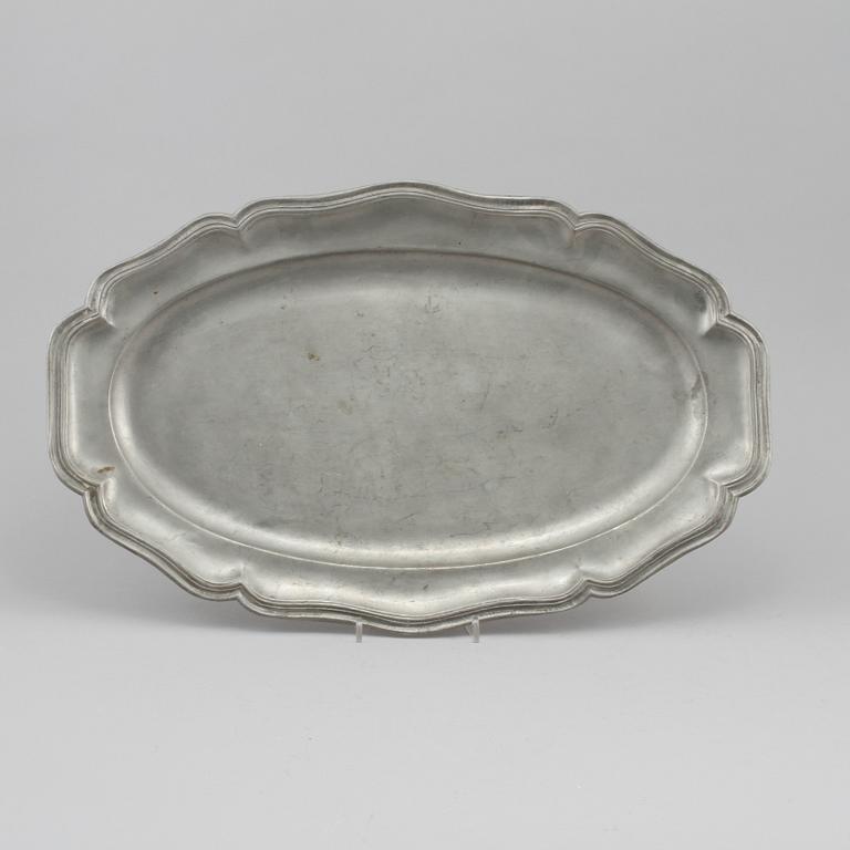 UPPLÄGGNINGSFAT, tenn, rokokostil, 1800-tal.