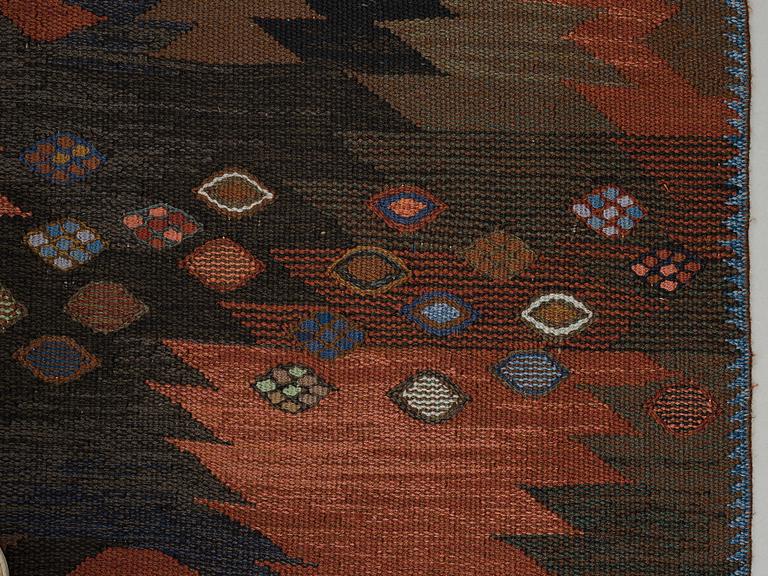 Barbro Nilsson, A carpet, "Tånga brun original", tapestry weave, ca 306,5-310 x 249,5-251,5 cm, signed AB MMF BN.