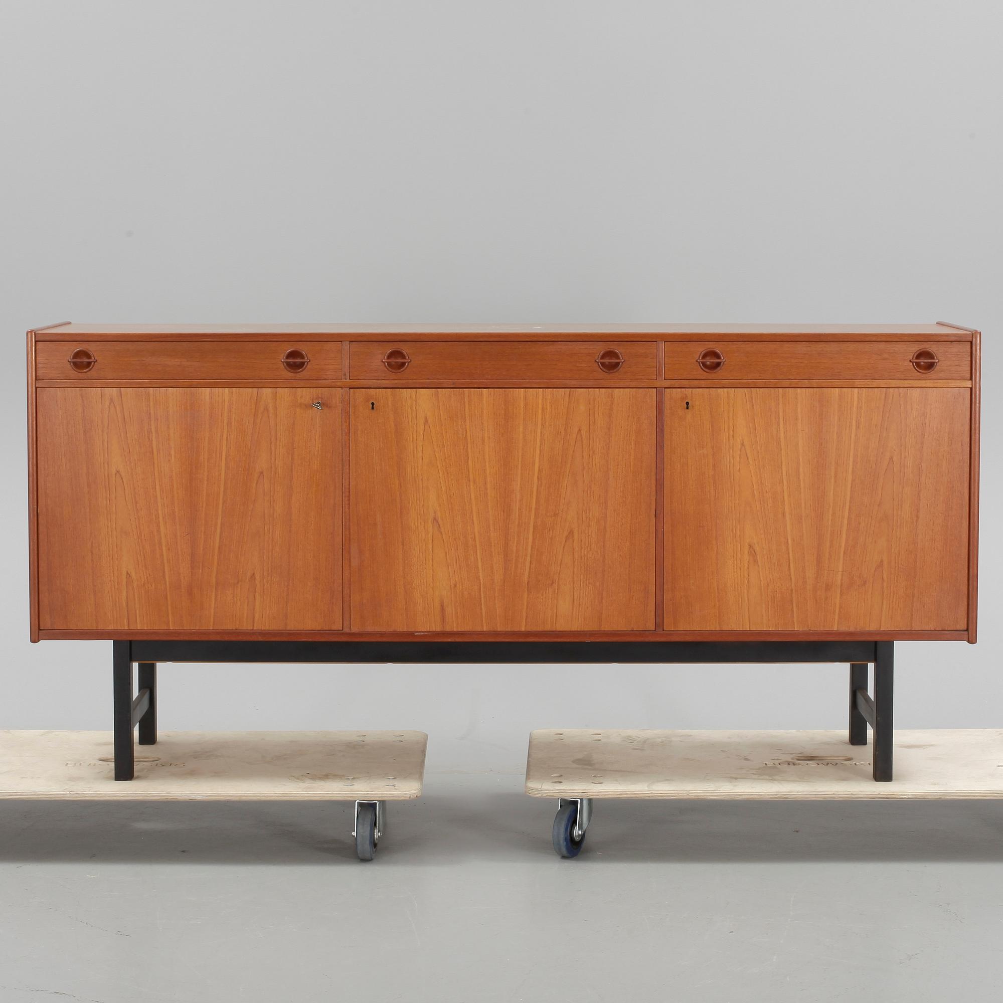 SIDEBOARD, troligen Ulferts, Tibro, 1900-talets andra hälft.