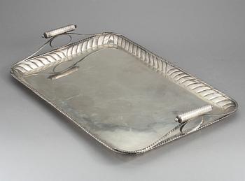 BRICKA, silver, troligen Baltikum, 1900-tal. Vikt  2160 g.