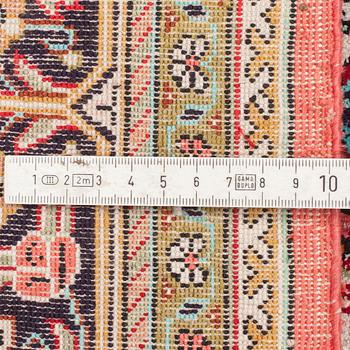 MATTA, Old silke Ghom, ca 203 x 133 cm.