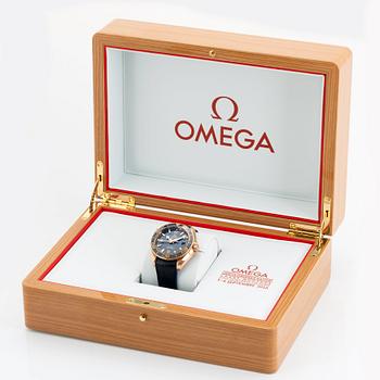 Omega, Seamaster, Planet Ocean 600M, Co-Axial, Chronometer, wristwatch, 43.5 mm.