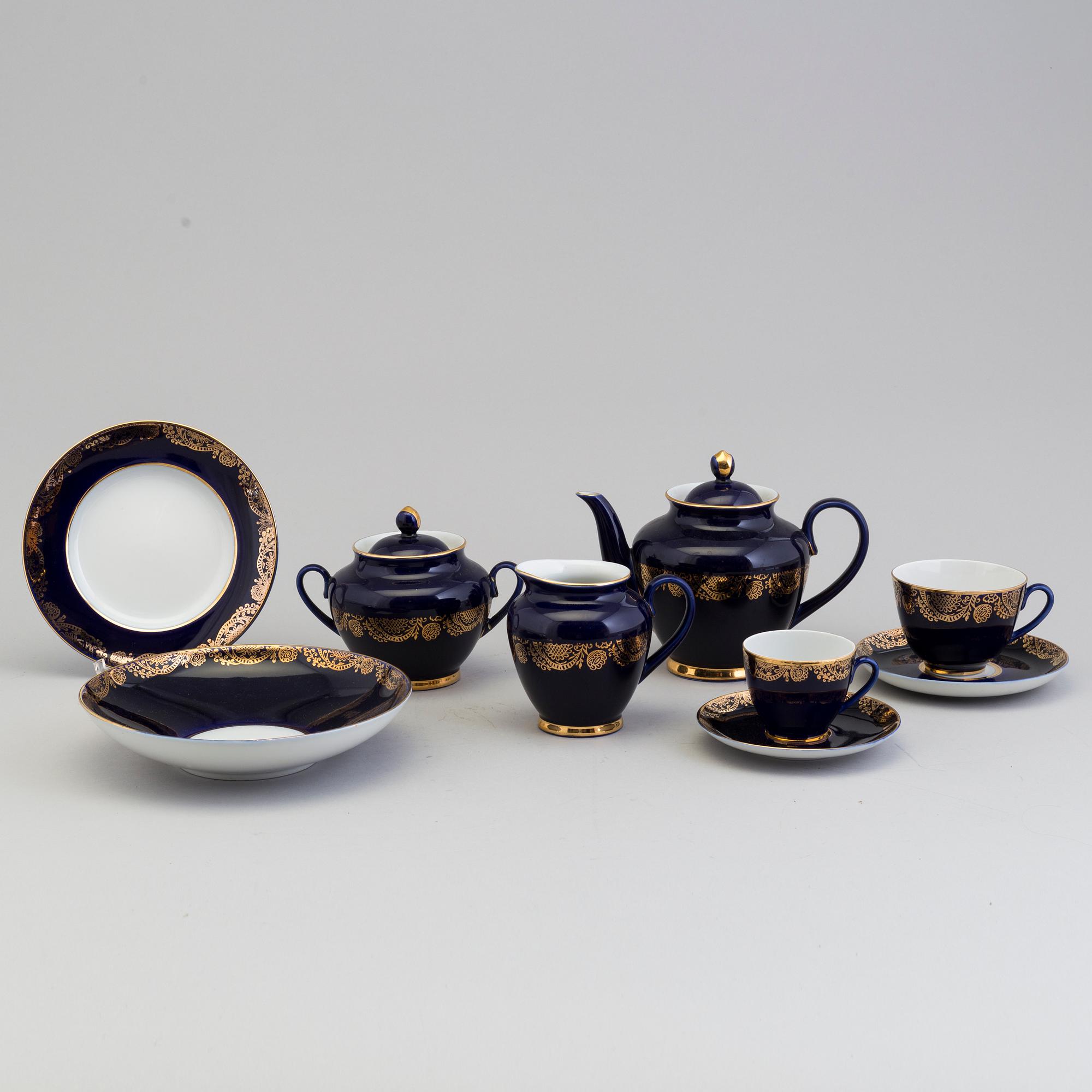 KAFFE- och TESERVISDELAR, 44 st, porslin, Lomonosov, Ryssland 1900-tal, Sovjetiska stämplar.