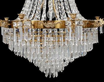 LJUSKRONA, eklektisk stil, modern tillverkning. Höjd: 128 cm.