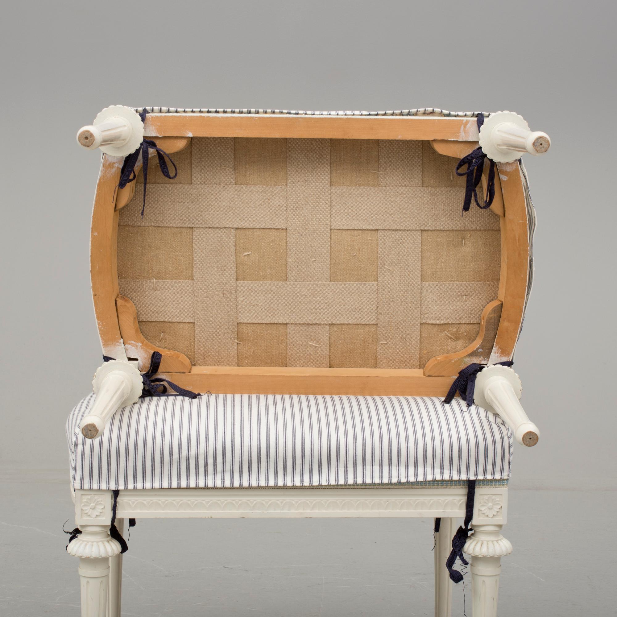 TABURETTER, ett par, gustaviansk stil, 1900-talets mitt.