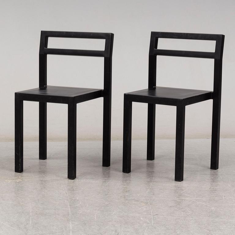 BORIS BERLIN/POUL CHRISTIANSEN, bord med två stolar, "Non", Komplot design, Källemo.