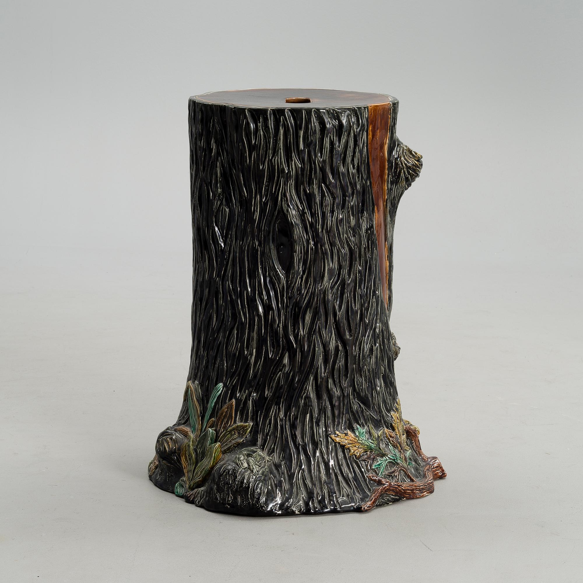 JAKKARA, majolikaa, Arabia, vuosisadan vaihde 1800/1900.