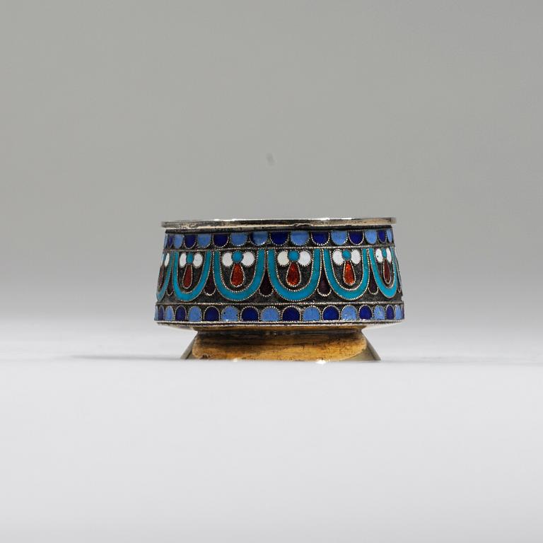 SALTKAR, silver och emalj, Ryssland, Moskva 1891.