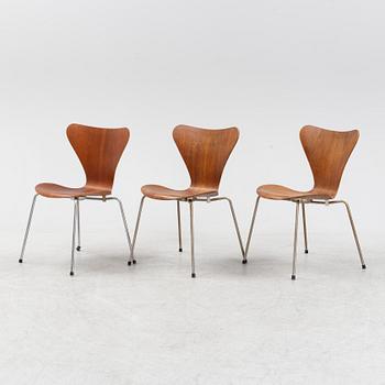 A set of three teak 'Series 7' chairs by Arne Jacobsen for Fritz Hansen, 1960s.