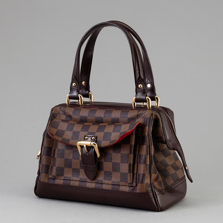 A bag by Louis Vuitton, "Knight's bridge".