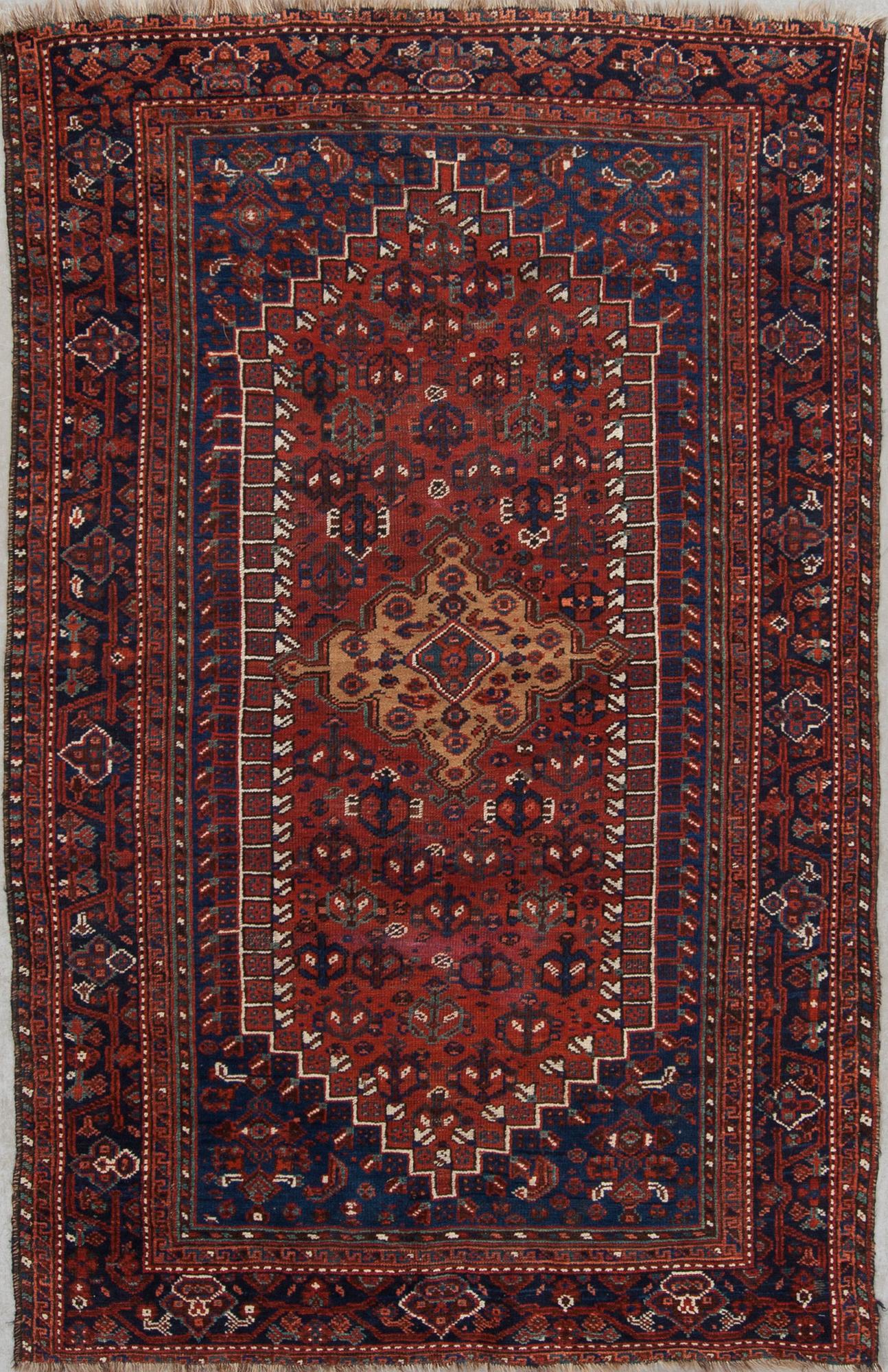 MATTA, semiantik, Shiraz, ca 189 X 121 cm.