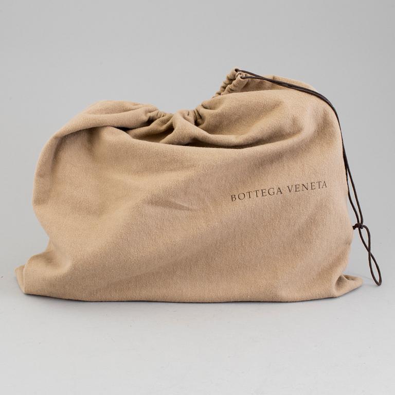 BOTTEGA VENETA, an intrecciato leather hobo bag.
