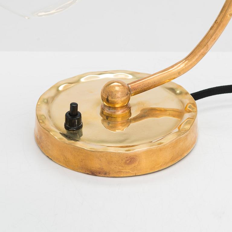Bordslampa, modell 61032, Idman, Finland.