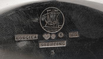TALLRIKAR, ett par, sterlingsilver, Borgila, Stockholm 1931-34. Totalvikt ca 430 gram.