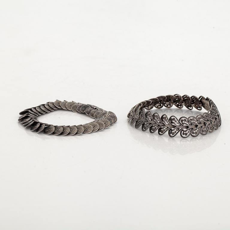 Bracelets, 2 pieces, silver, Tillander, 1952.