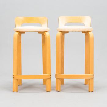 Alvar Aalto, Alvar Aalto, A pair of K65 bar stools, Artek, Finland, late 20th century.