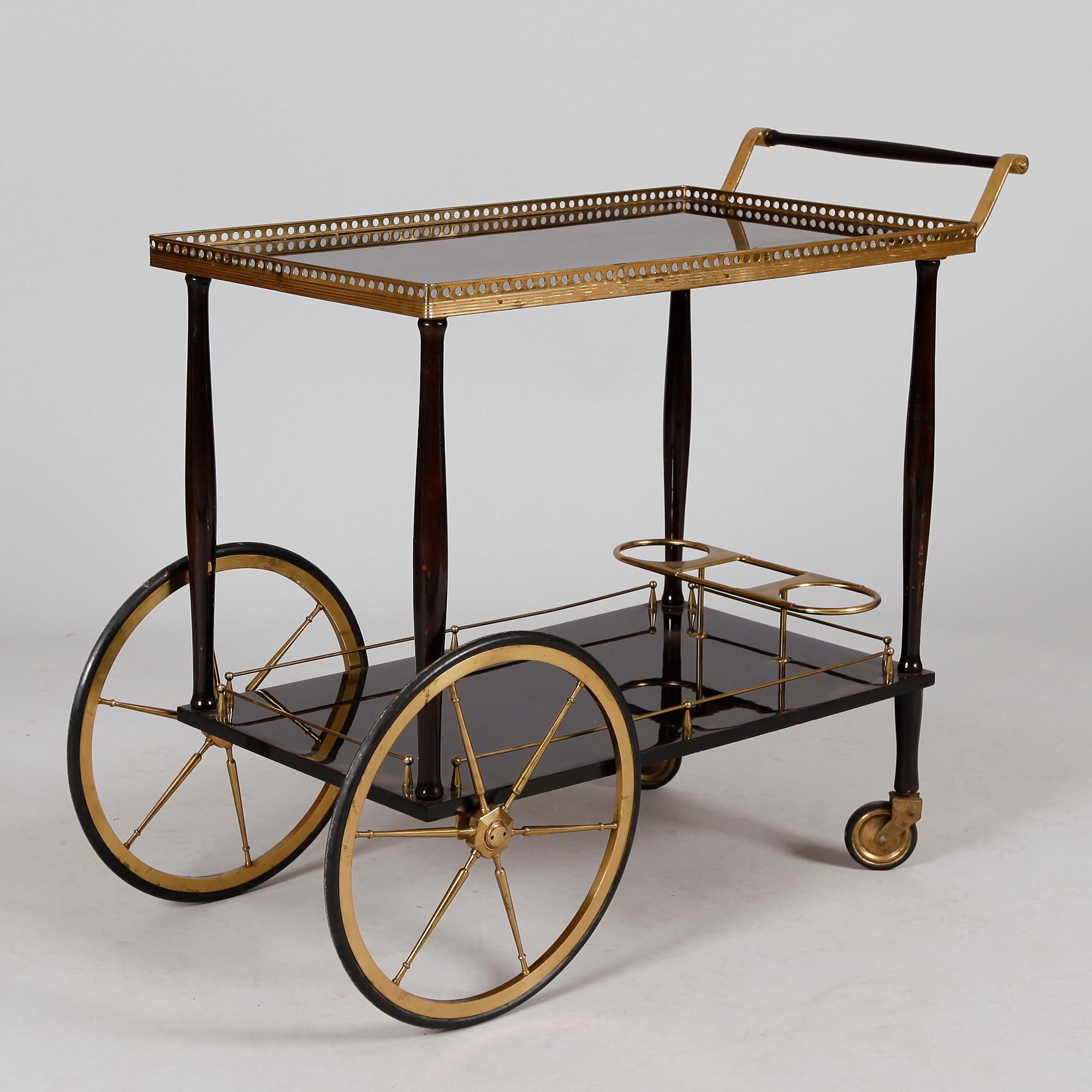 SERVERINGSVAGN, 1900-talets mitt.