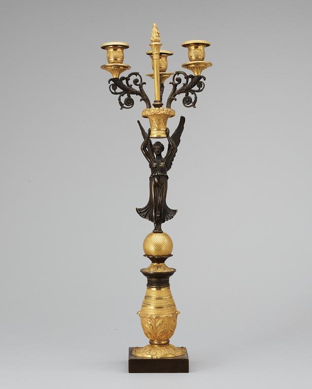 KANDELABER för tre ljus. Empire, 1800-talets första hälft.