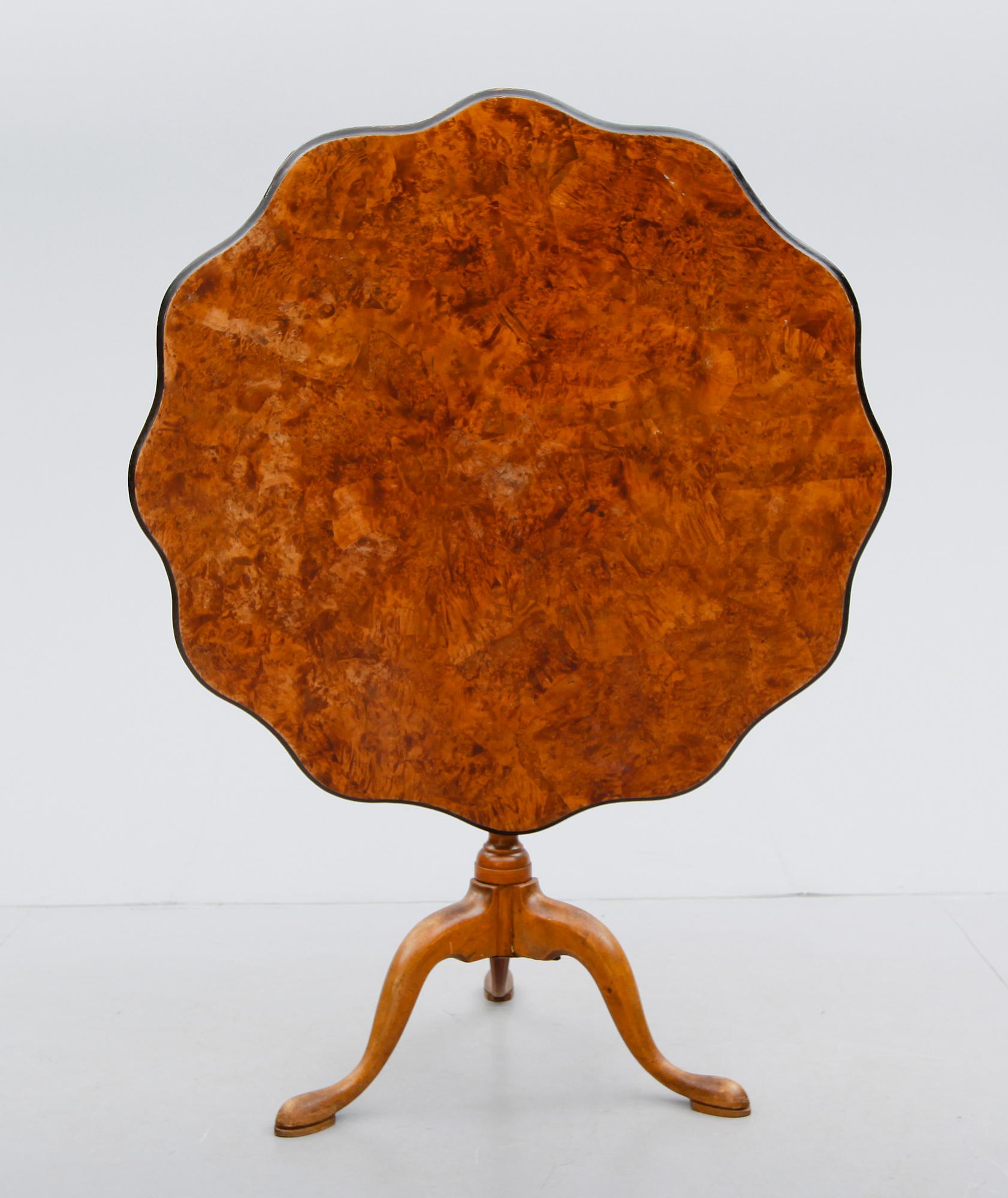 FÄLLBORD, 1800-talets första hälft.