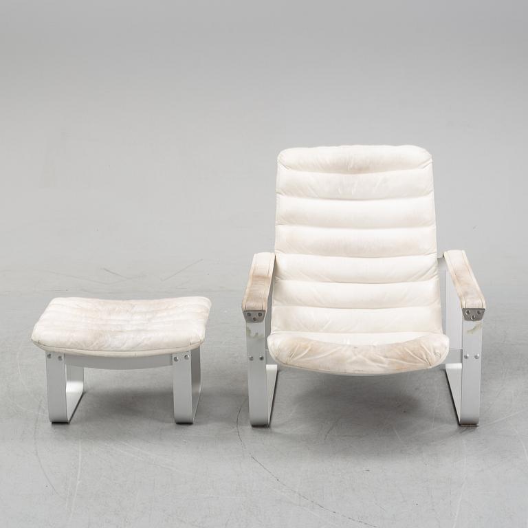 Ilmari Lappalainen, a lounge chair with ottoman, model "Pulkka" for Asko, Finland. Designed in 1968.
