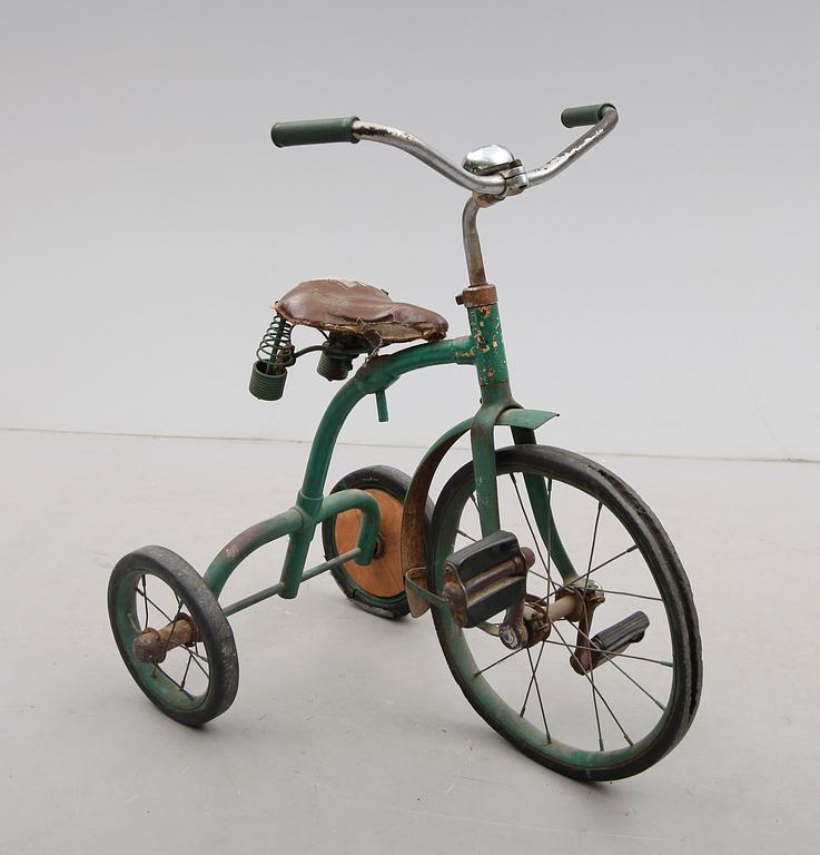 BARNCYKEL, trehjuling, 1900-talets första hälft.