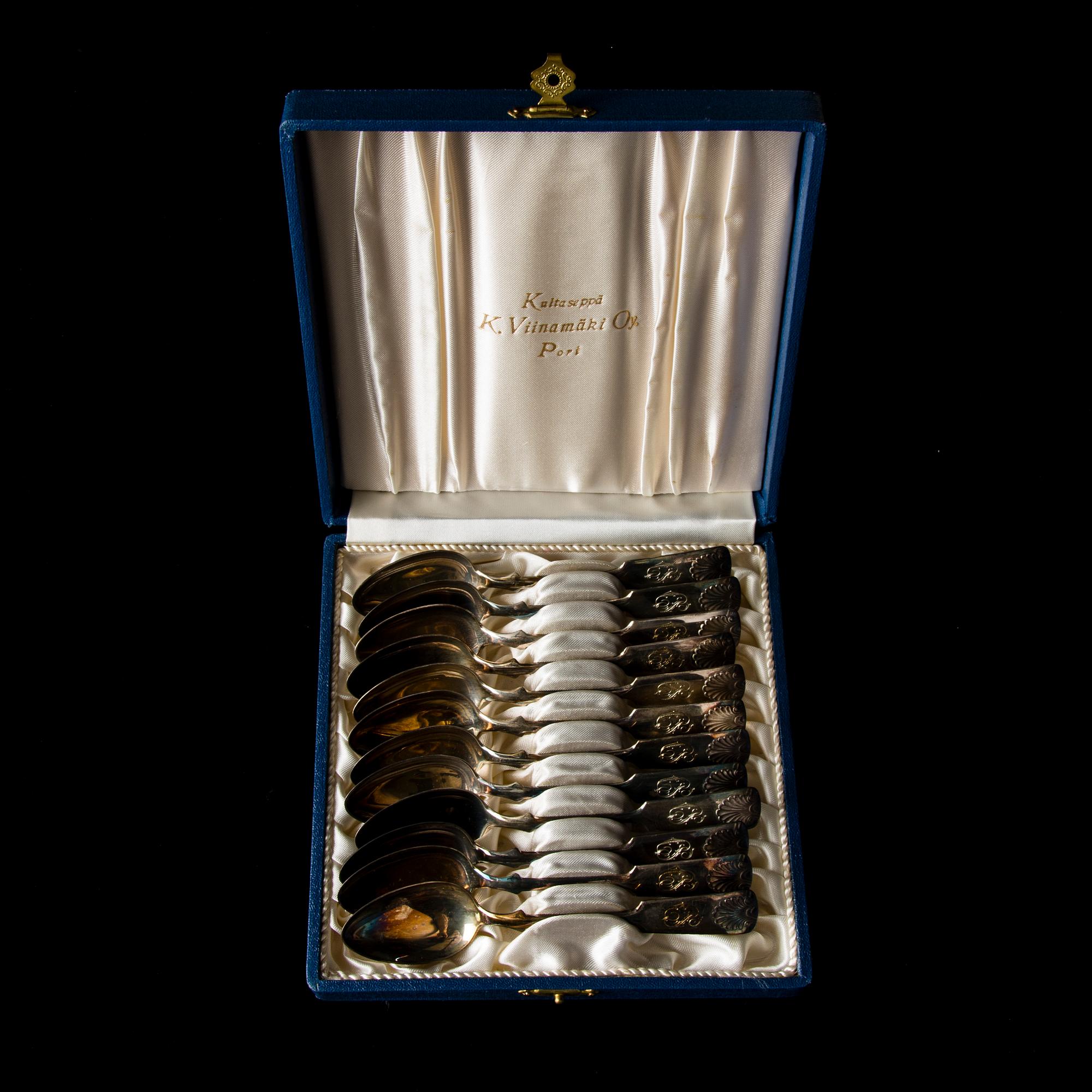 BESTICK, 62 delar, silver, "Mussla", Kultakeskus, Tavastehus, 1950-tal. Totalvikt utan knivar 1378,6 g.