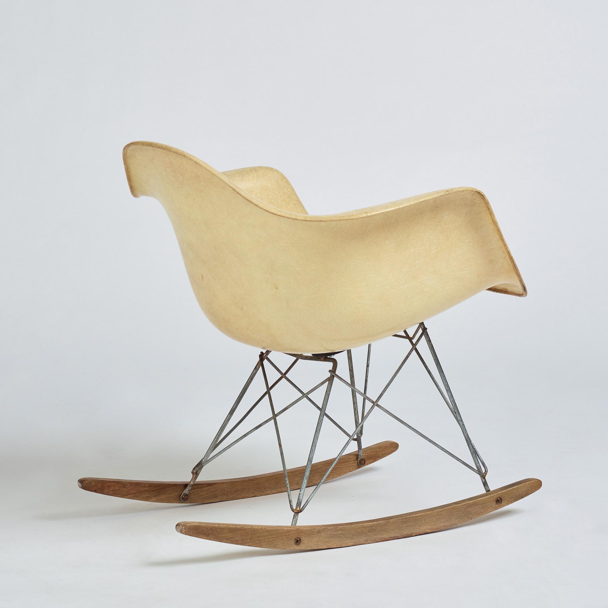 Charles & Ray Eames, "RAR", rope edge, rocking chair, Zenith Plastics / Herman Miller 1950's.