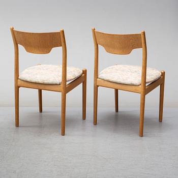 EDVARD KINDT-LARSEN, dining table and four chairs, Säffle Möbelfabrik, 1960s. 2 leaves included.