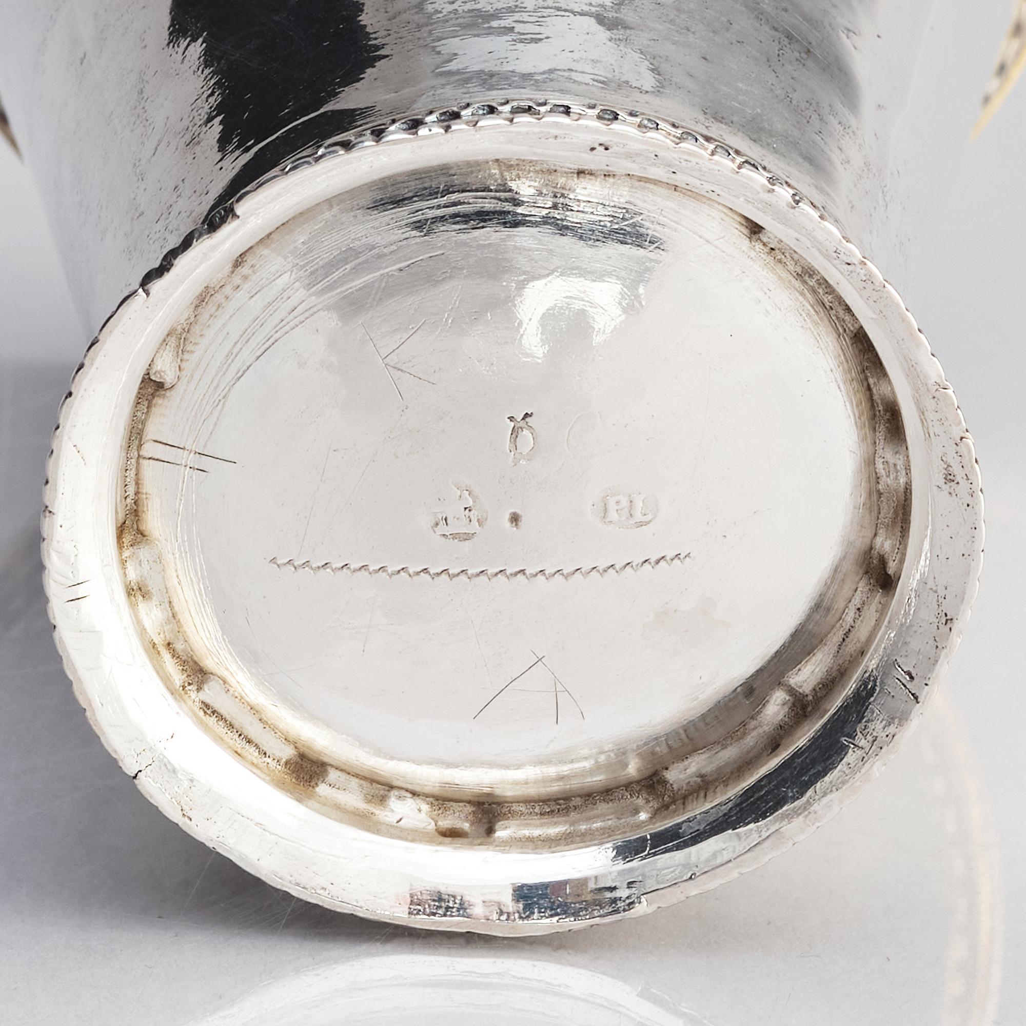 Petter Lund, bägare, delvis förgyllt silver, Nyköping 1728.