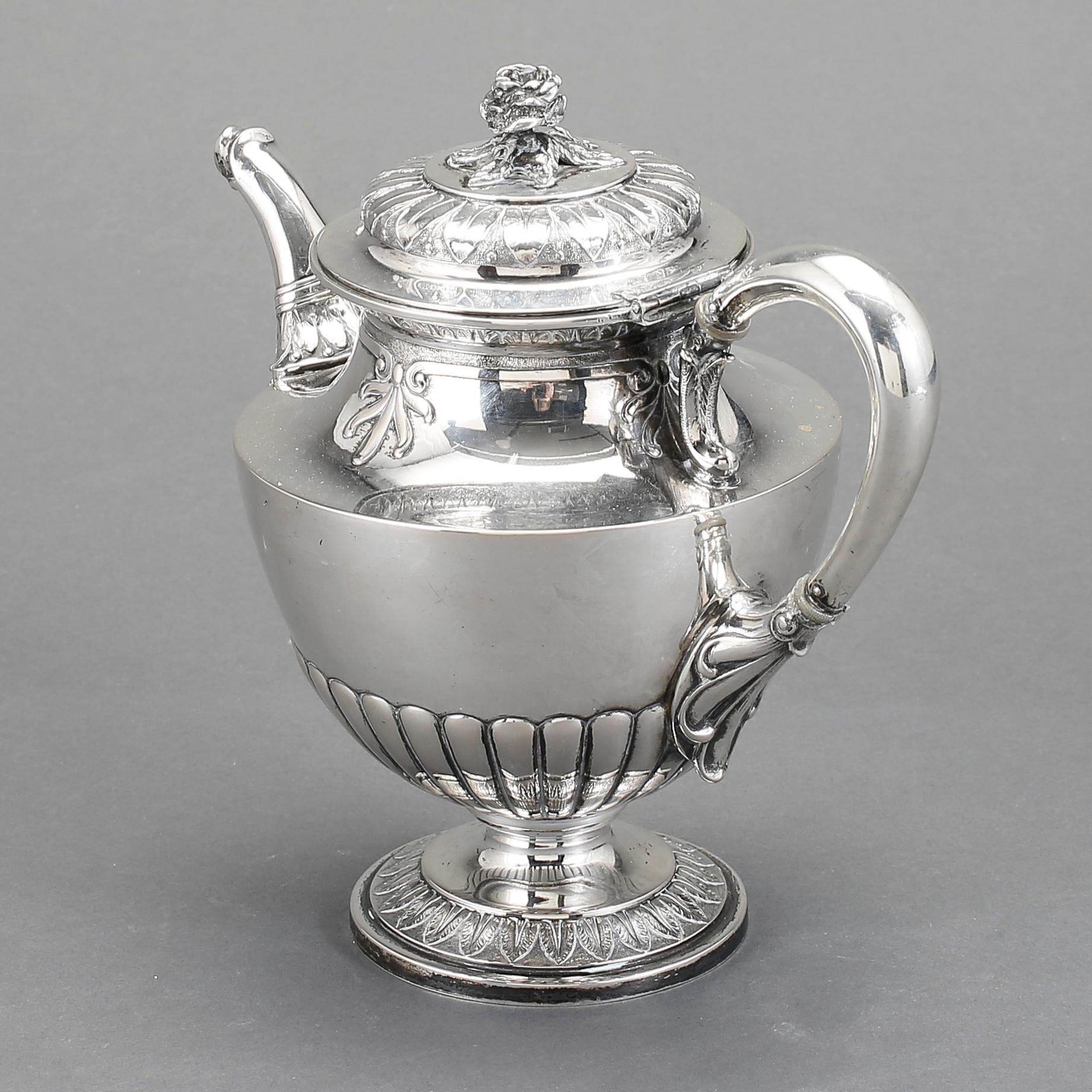 KANNA, låghaltigt silver, Tyskland, 1900-tal, vikt ca 724 g.