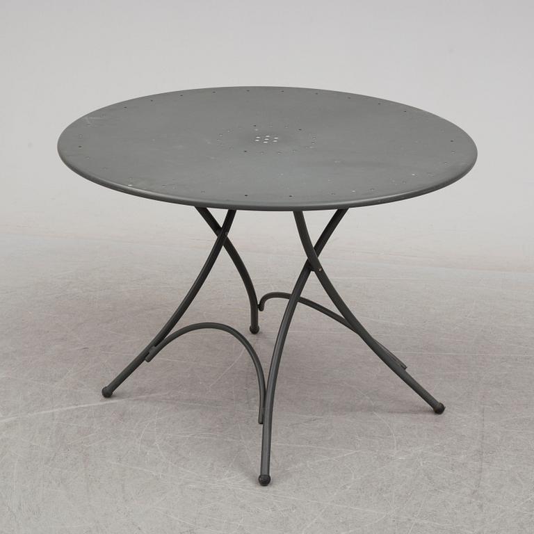 TRÄDGÅRDSBORD, möjligen Svenskt Tenn, 2000-tal.