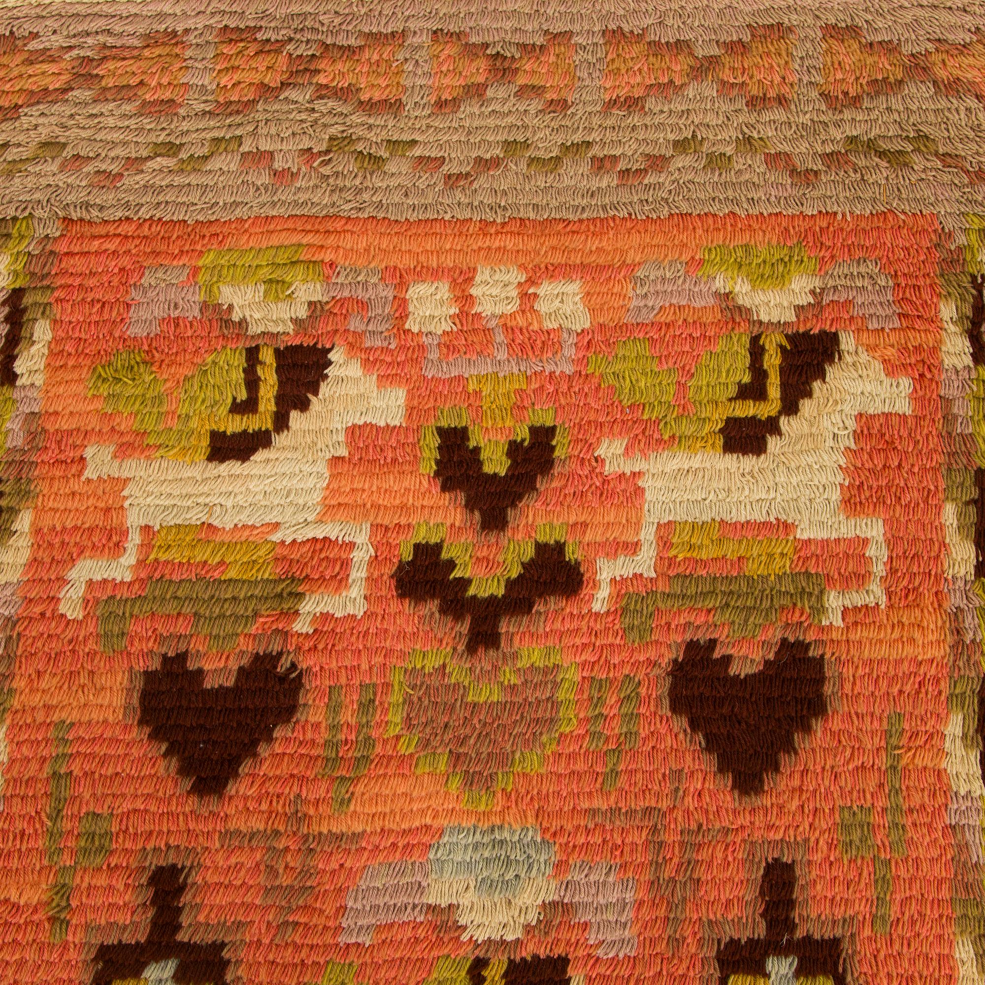 Impi Sotavalta, rya, modell för Finska Handarbetes Vänner. Ca 200 x 145 cm.
