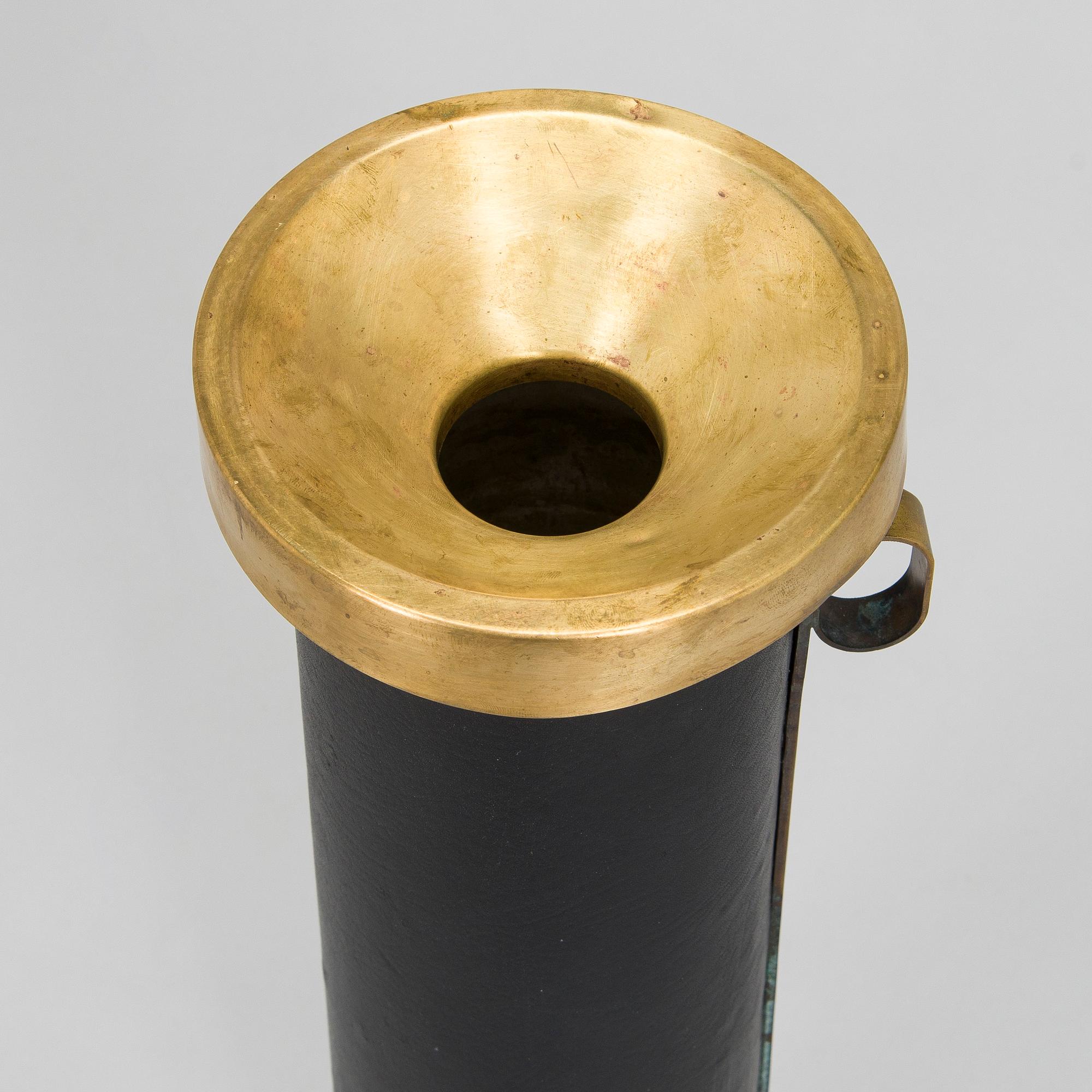 Alvar Aalto, an early 1970s ashtray for Valaistustyö.