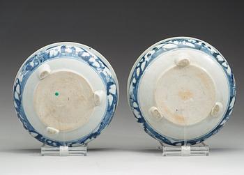 Two blue and white censers, Qing dynasty, 18th century.
