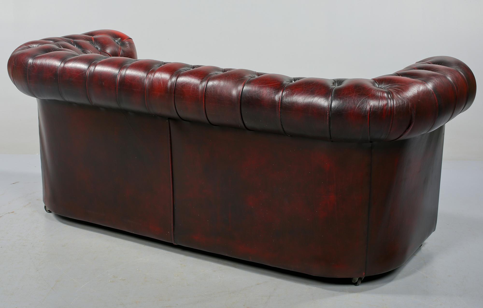 SOFFA, Chesterfield-modell, 1900-talets andra hälft.