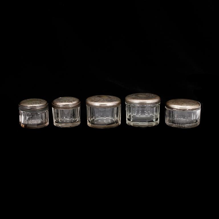 PARTI DOSOR, 7 st, silver och glas. Bl a Adolf Lillja, Stockholm 1855. Tot silvervikt ca 158 g.