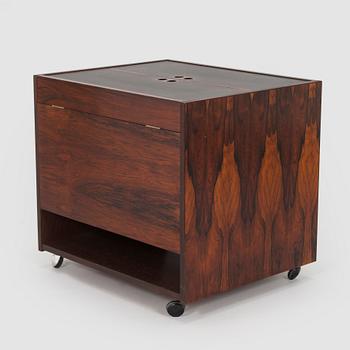 Baaripöytä, valmistaja Randers Møbelfabrik, Tanska 1960-luku.