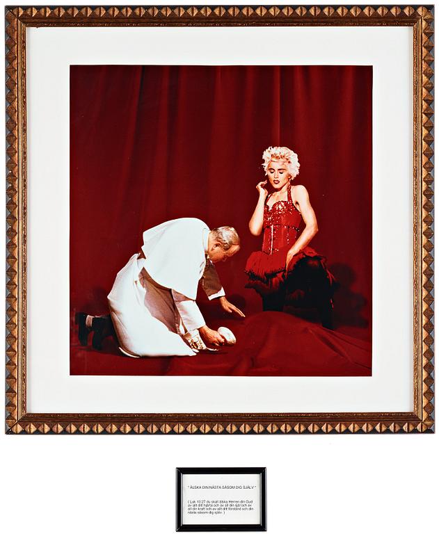 Ragna Berlin, "Älska din nästa så som dig själv (Love thy neighbour as thyself) (Luk 10:27)".