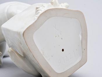 FIGURIN, "Utter", Meissen, Max Esser sign. 1935.
