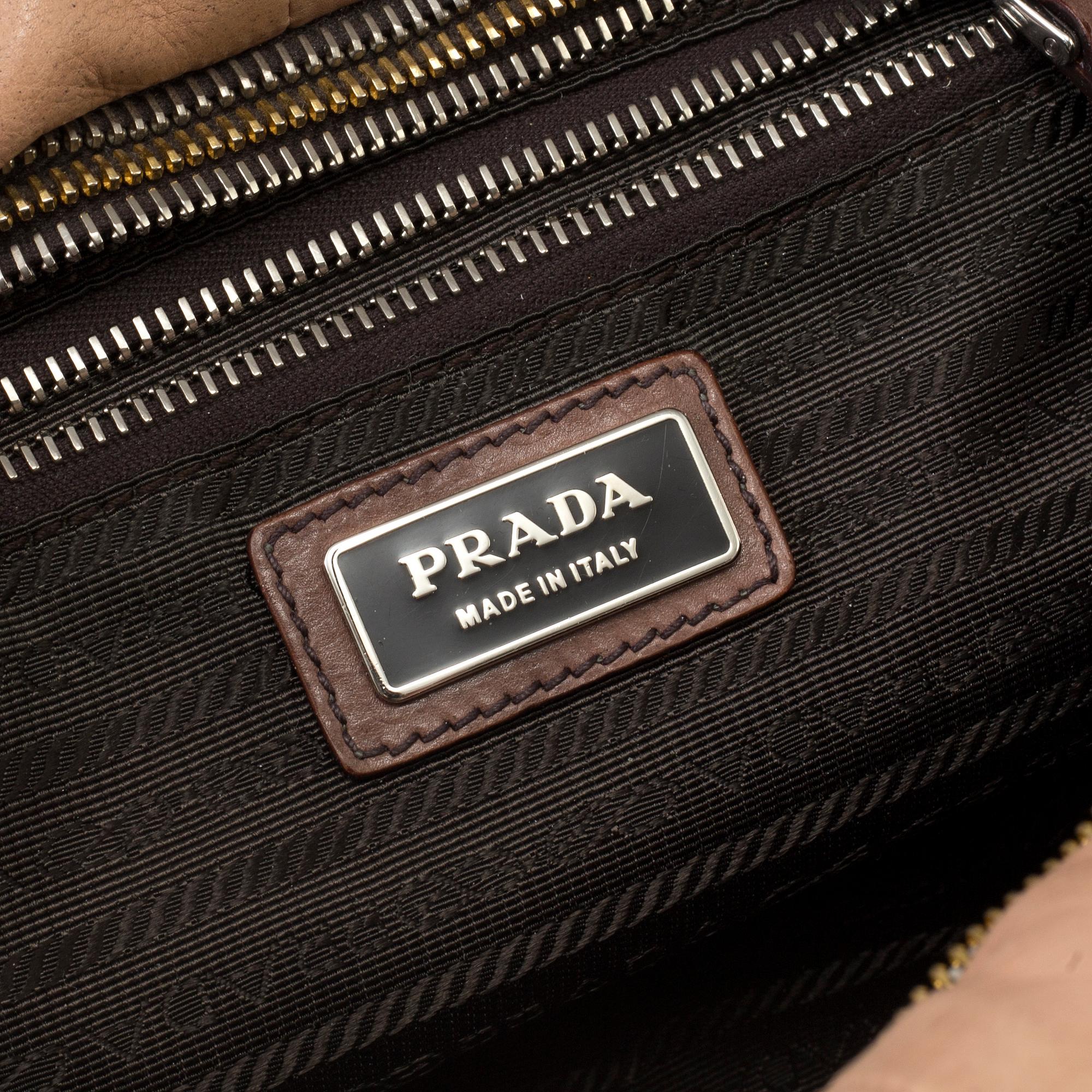 VÄSKA, Prada.